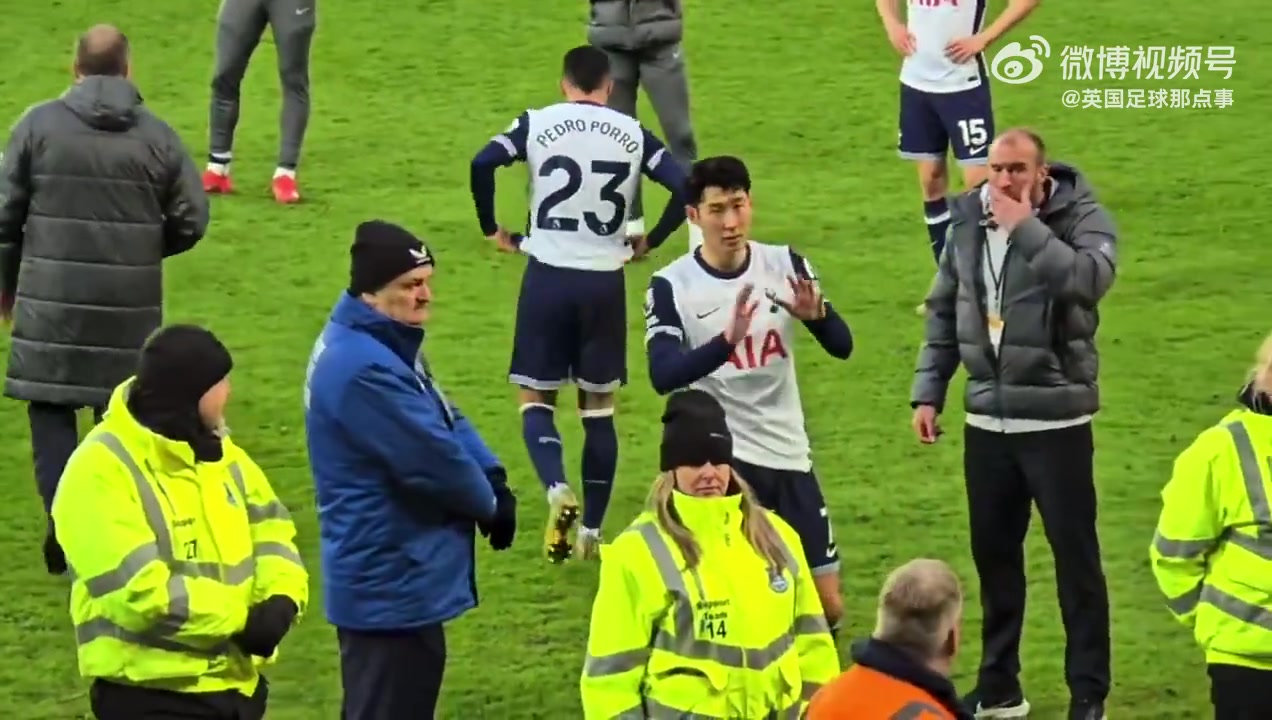 mk体育平台网页版入口孙兴慜谢场表达歉意时被球迷辱骂…🗣️"Wanker wanker wanker"